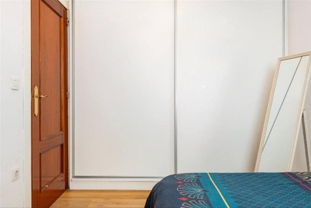 Acogedora Habitacion En Apartamento Compartido Amplio Y Centrico Granada Eksteriør billede
