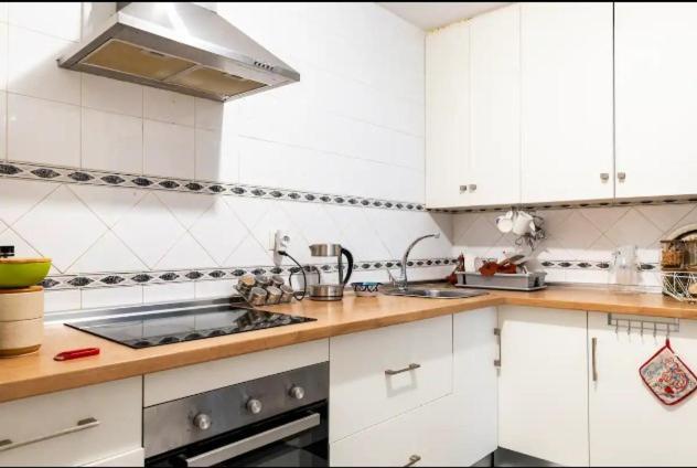 Acogedora Habitacion En Apartamento Compartido Amplio Y Centrico Granada Eksteriør billede
